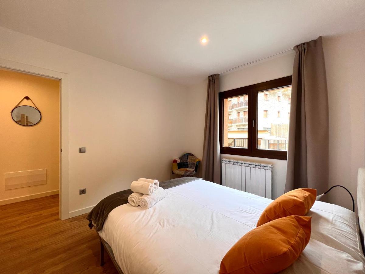Espot Cowork & Apartments - L'Amfitriona Eksteriør bilde